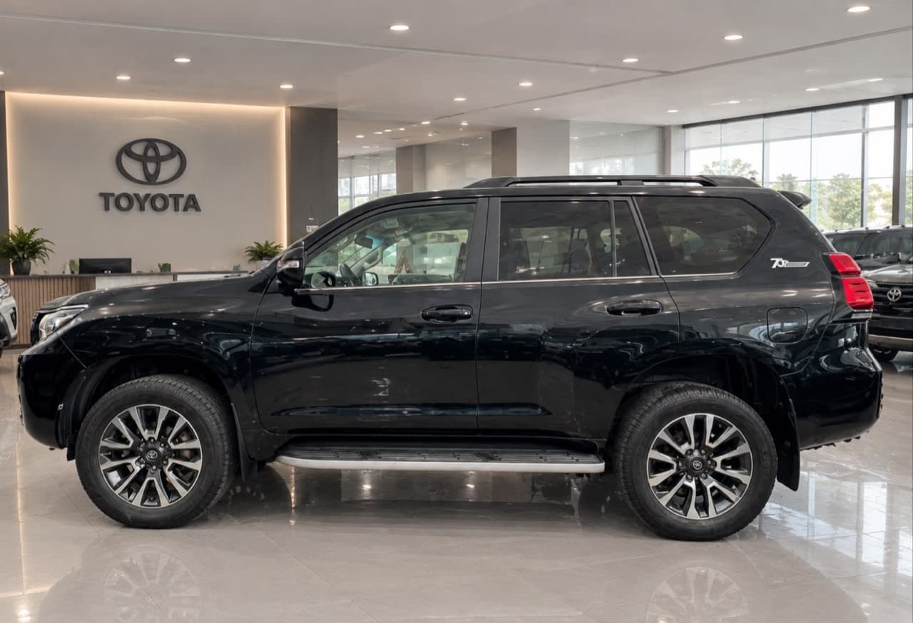 Toyota Land Cruiser 2022 — photo 1