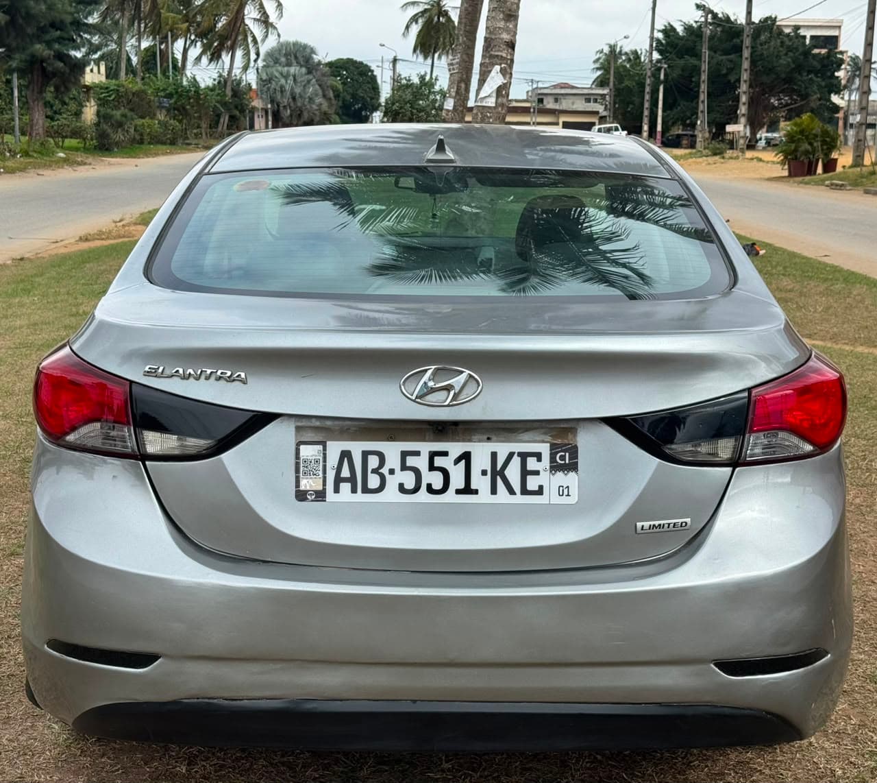 Hyundai Elantra 2016 — photo 1