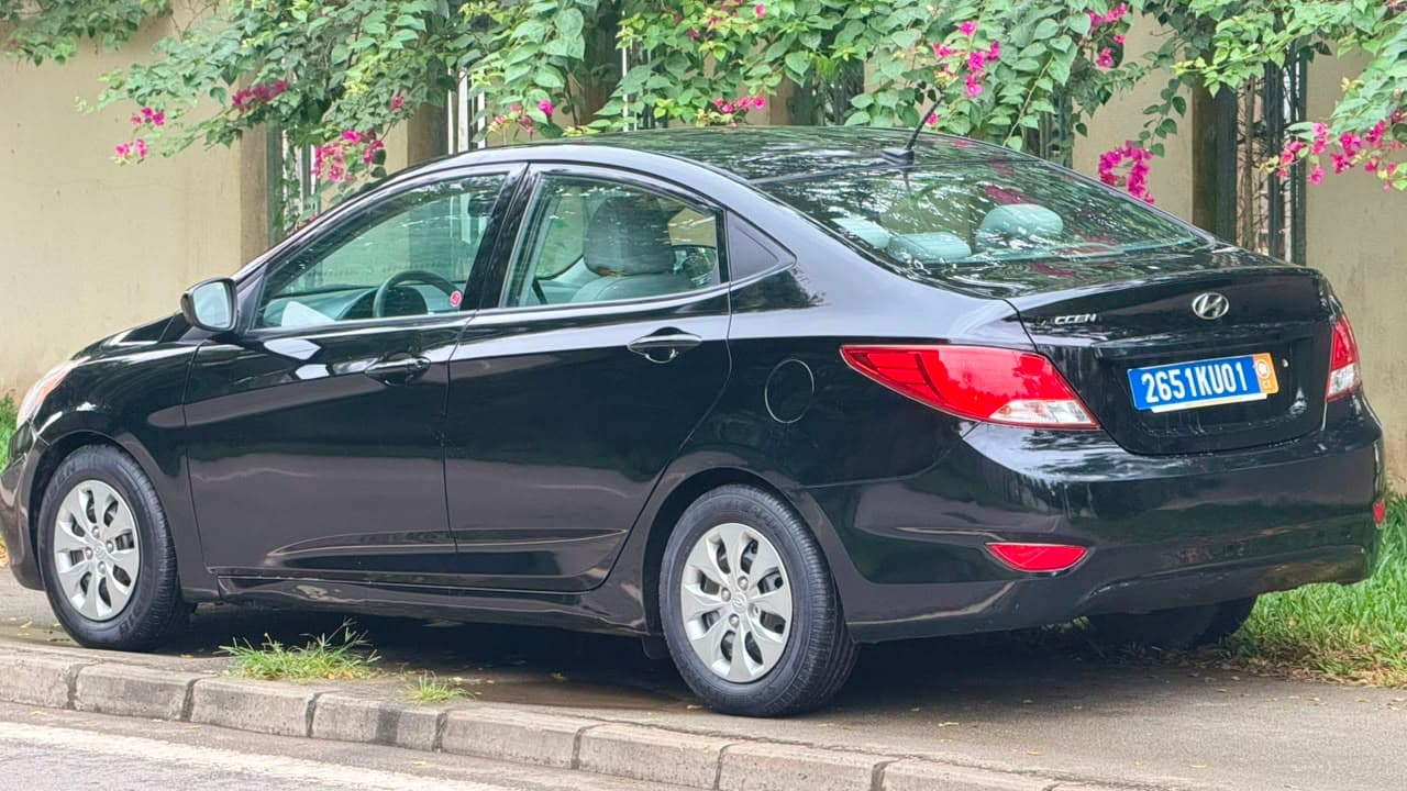 Hyundai Accent 2017 — photo 1