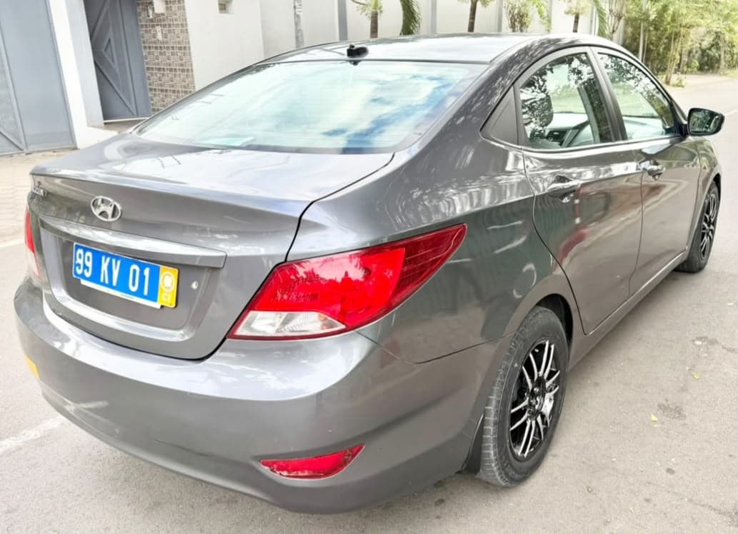 Hyundai Accent 2018 — photo 1